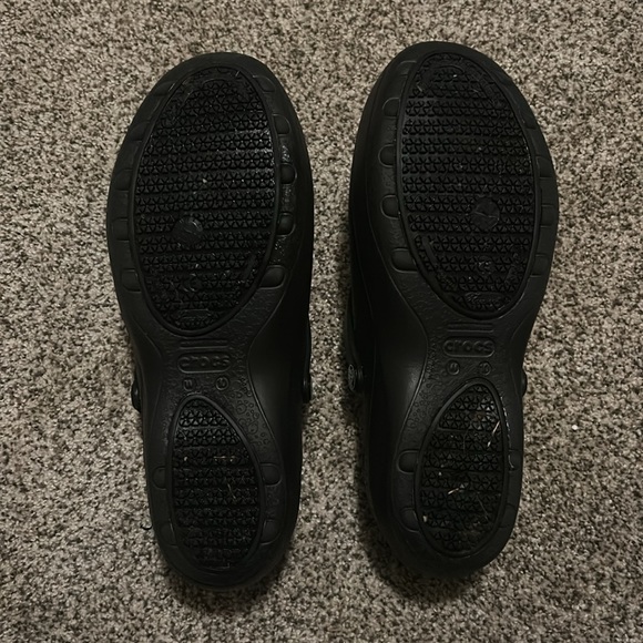 Crocs Clogs - Picture 2 of 5